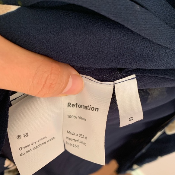 Reformation Layley Dress S Navy with Floral Patterns - Picture 10 of 10